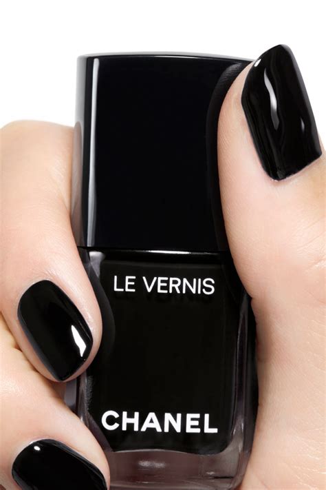 Chanel le vernis black nail polish